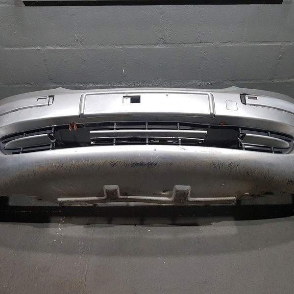 Para Choque Dianteiro Citroen C8 2004 Com Avaria Na Grade