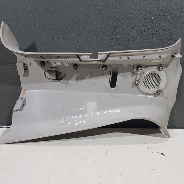 Acabamento Coluna Mala E. Citroen C8 2004