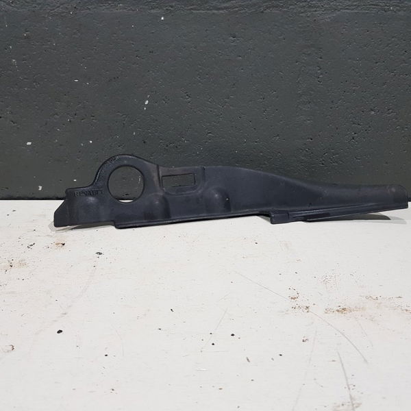 Acabamento Churrasqueira Lado Esquerdo Renault Kangoo 2001