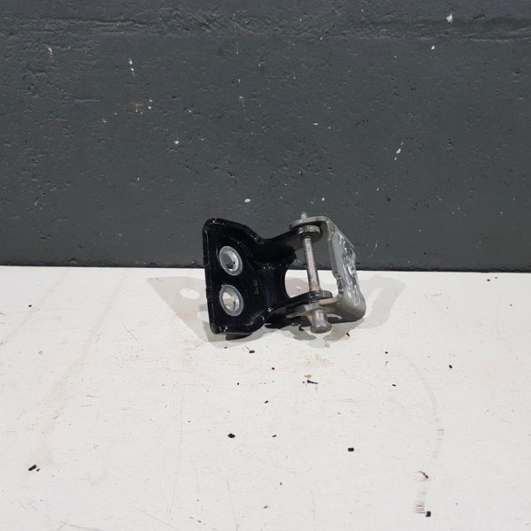 Dobradiça Traseira Esquerda Superior Citroen C3 2013