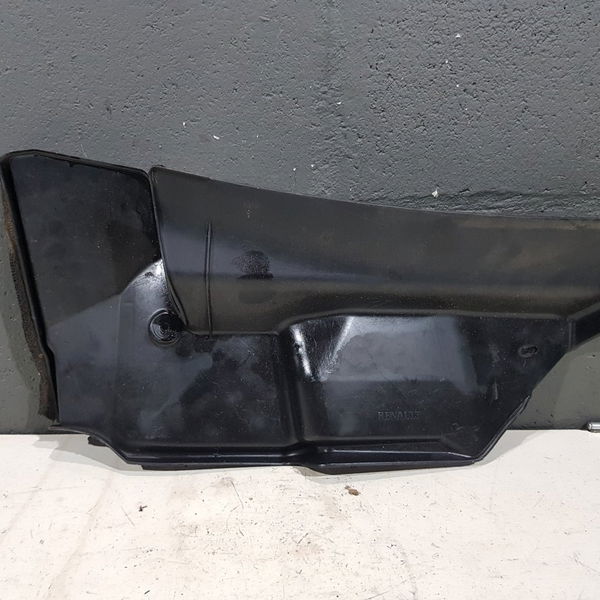 Acabamento Defletor Para Brisa Dianteiro Direito Kangoo 2001