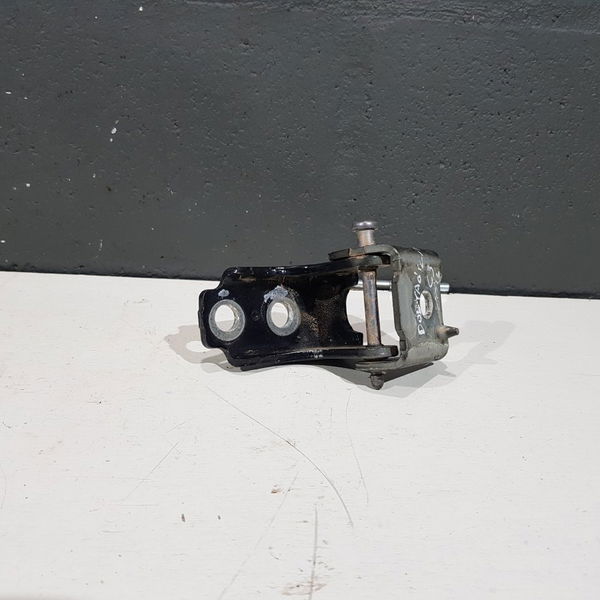 Dobradiça Inferior Traseira Esquerda Citroen C3 2013
