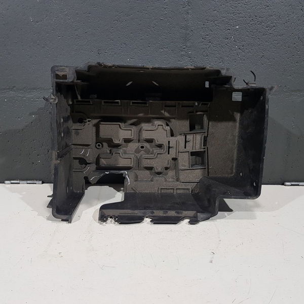Caixa Bateria Citroen C3 2013 Com Detalhe