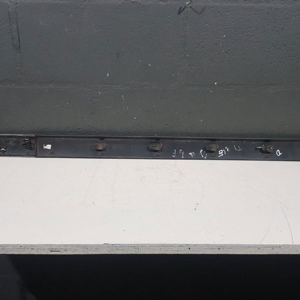 Friso Porta Dianteira Direito Renault Megane Com Detalhe