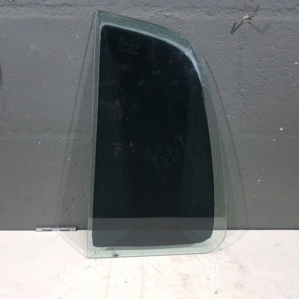 Vidro Vigia Porta Traseira Direita Renault Sandero 2010