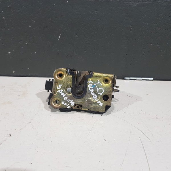 Fechadura Porta Traseira Direita Renault Sandero 2010
