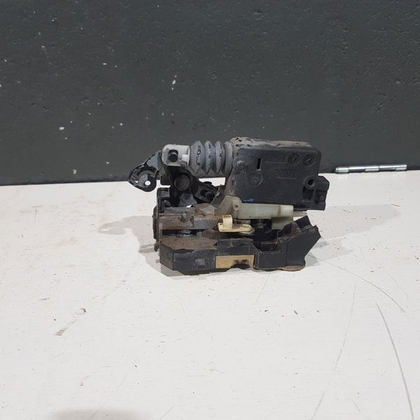 Fechadura Porta Traseira Direita Renault Sandero 2010