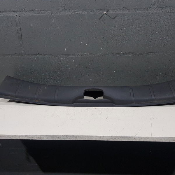 Acabamento Porta Mala Citroen C3 2013