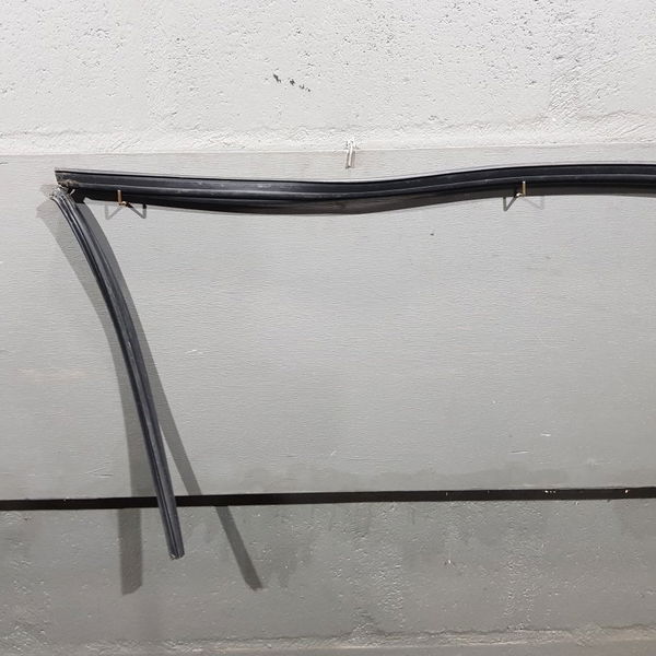 Borracha Canaleta Vidro Porta Traseira Esquerda Sandero