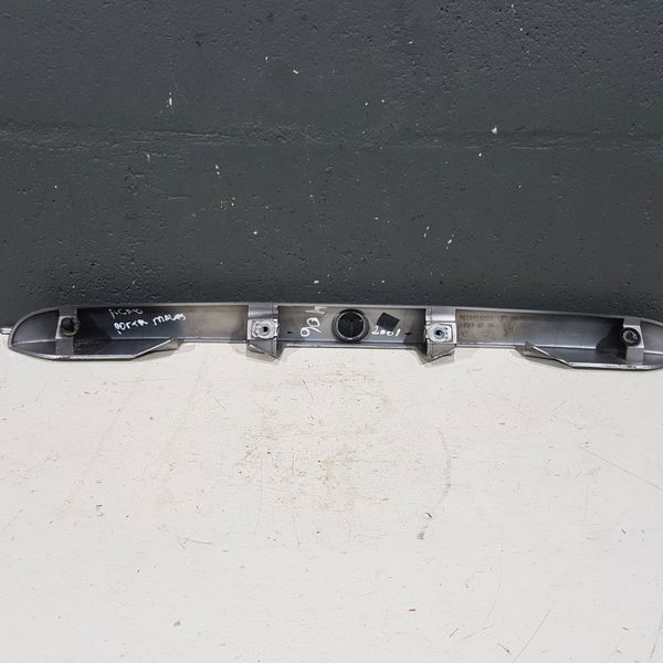 Friso Puxador Porta Malas Peugeot 406 2001