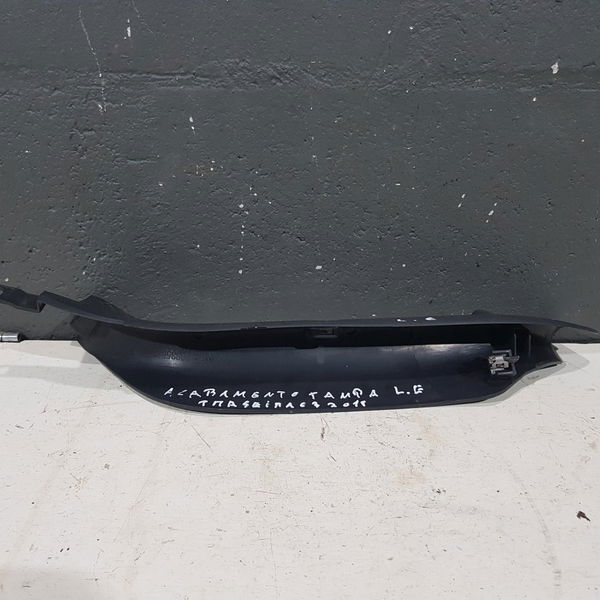 Acabamento Tampa Porta Malas Lado Esquerdo Citroen C3 2013