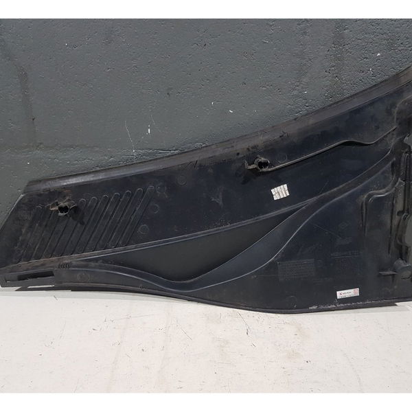 Churrasqueira Lado Direito Renault Clio 2016 Com Detalhe