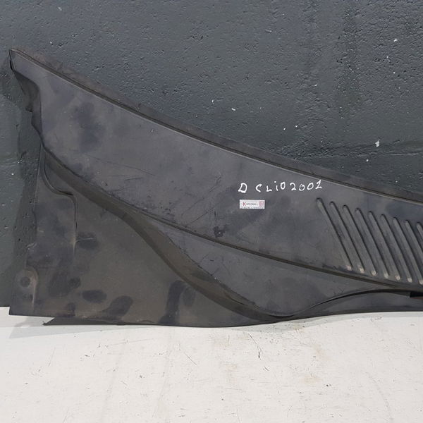 Churrasqueira Lado Direito Renault Clio 2001 Com Detalhe