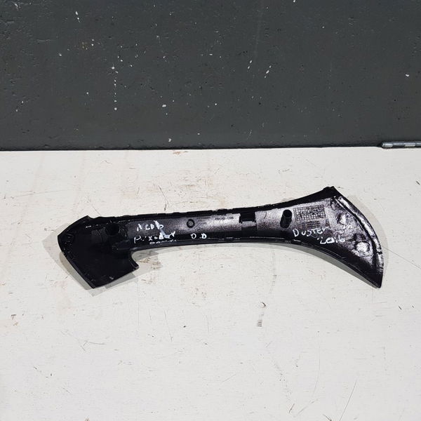Acabamento Puxador Porta Dianteira Direita Duster 2016
