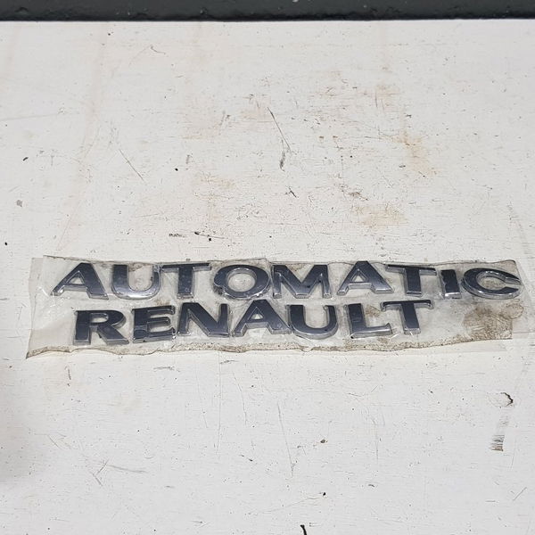 Emblema Nome Renault Automatico Tampa Mala Cromado Duster