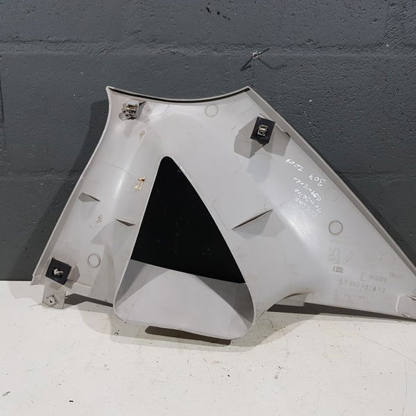 Acabamento Coluna Traseira Esquerda Peugeot 307 Sedan 2007