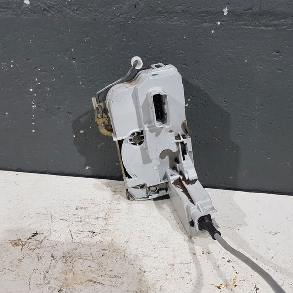 Fechadura Dianteira Direita Peugeot 307