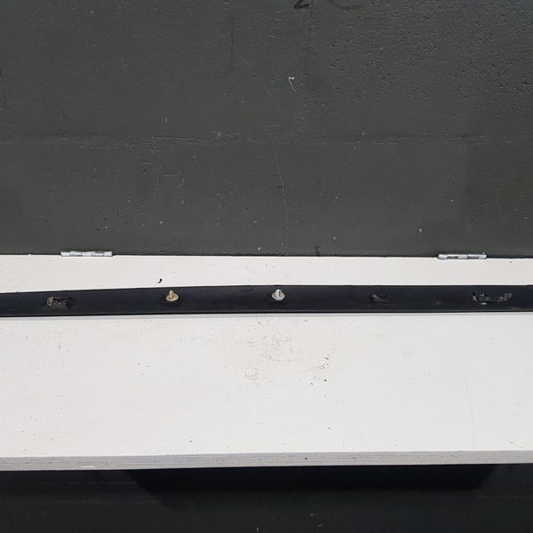 Friso Porta Dianteira Esquerda Peugeot 206 2005 Com Avaria