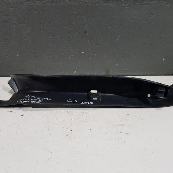 Acabamento Tampa Porta Malas Lado Direito Citroen C3 2013