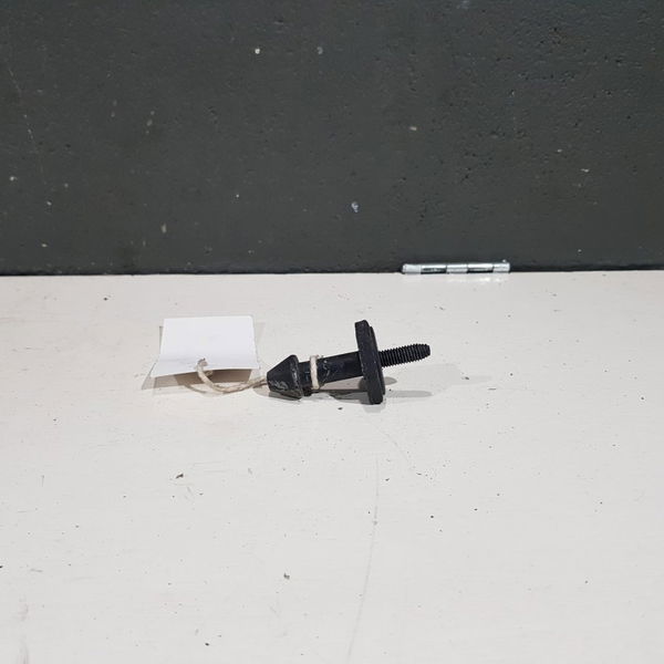 Parafuso Trava Capo Dianteiro Renault Megane Grand Tour 2009
