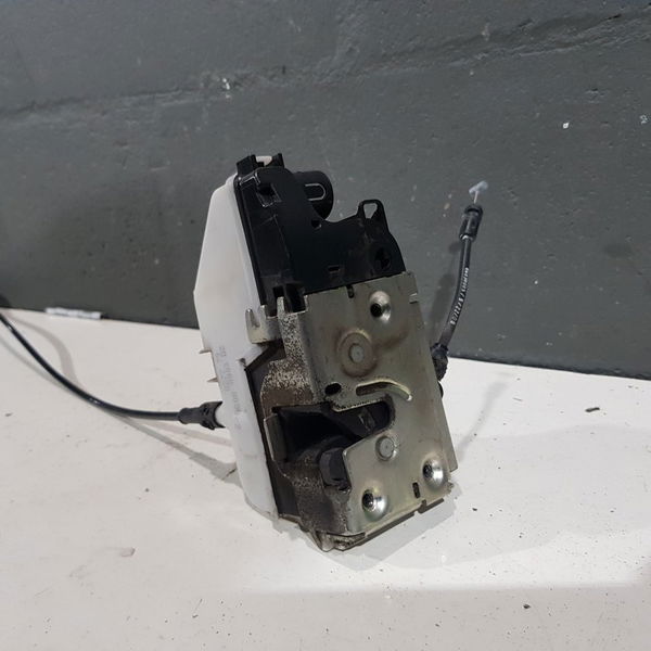 Fechadura Porta Dianteira Direita Renault Megane Grand Tour,