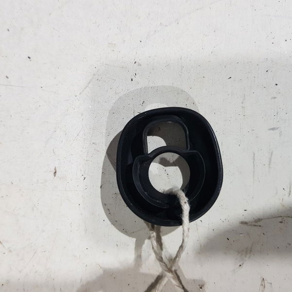 Acabamento Guia Encosto Cabeça Renault Megane