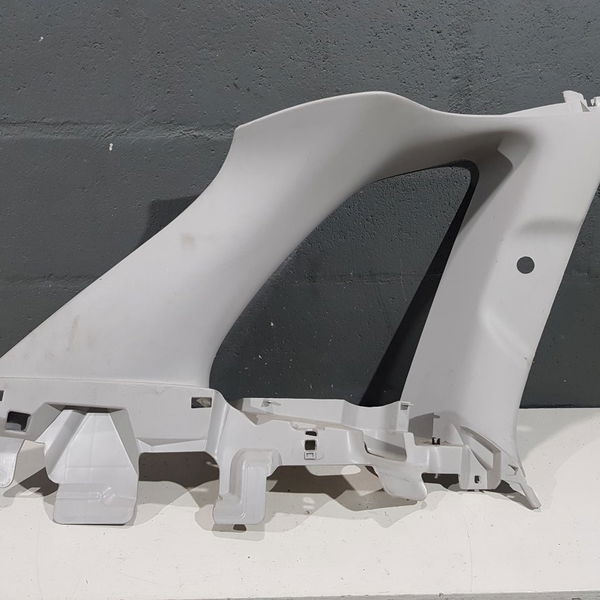 Acabamento Coluna Traseira Esquerda Citroen C4 Picasso 2010