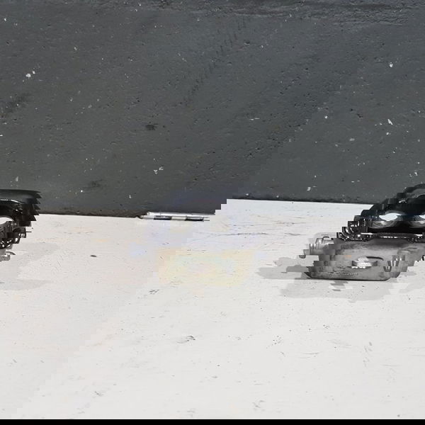 Dobradiça Inferior Porta Traseira Esquerda C4 Picasso
