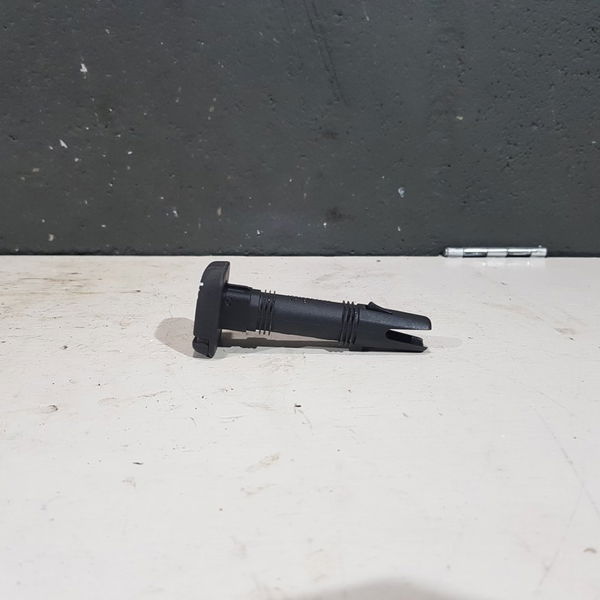 Guia Trava Encosto De Cabeça Renault Megane 2012