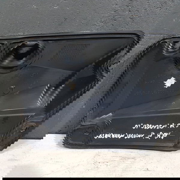 Acabamento Esquerdo Motor Para Brisa Dianteiro C4 Picasso