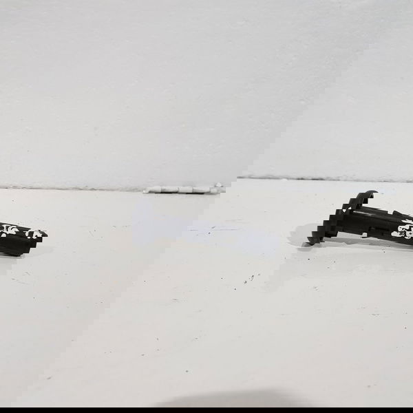Guia Encosto Cabeça Banco Traseiro Peugeot 206 Sw