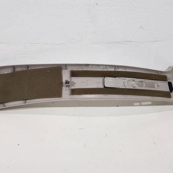 Acabamento Superior Coluna Central Esquerda Peugeot 207 Pass