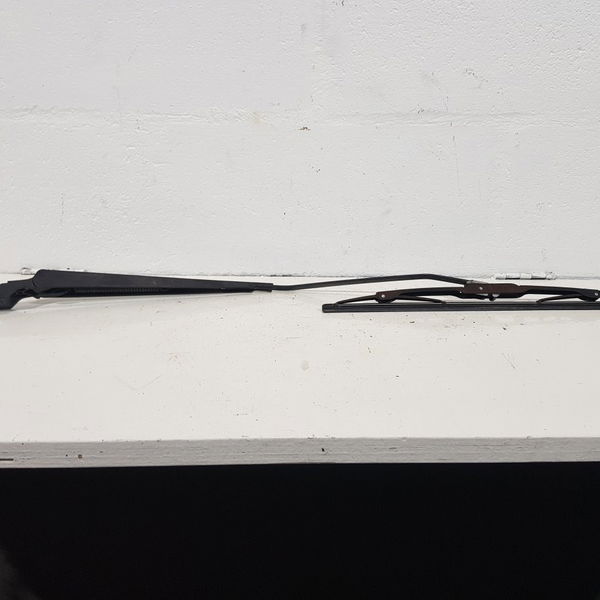 Braço Limpador Direito Para Brisa Dianteiro Peugeot 306