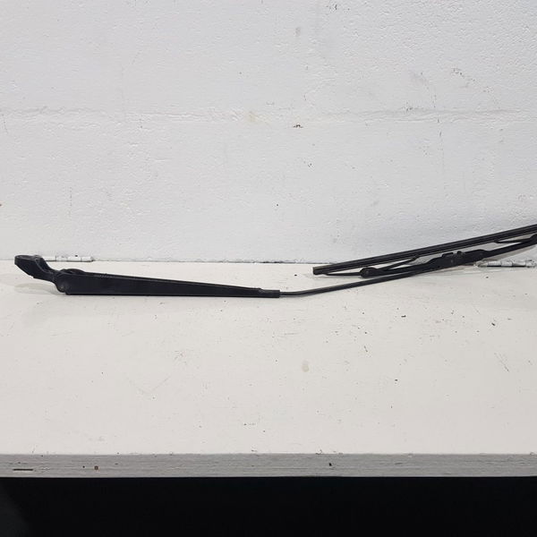 Braço Limpador Direito Para Brisa Dianteiro Peugeot 306