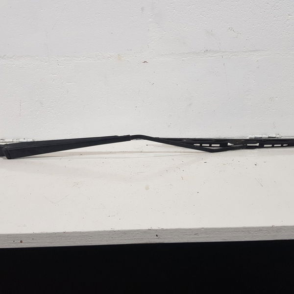 Braço Limpador Direito Para Brisa Dianteiro Peugeot 306