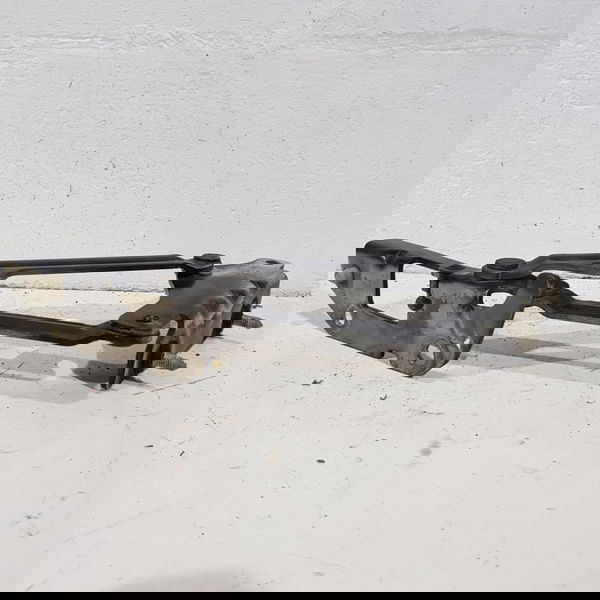 Dobradiça Direita Porta Malas Peugeot 307 Sedan