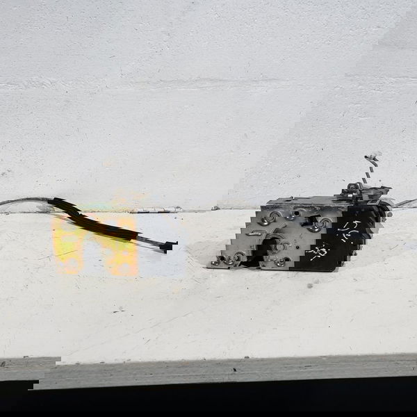 Fechadura Porta Dianteira Esquerda Peugeot 307
