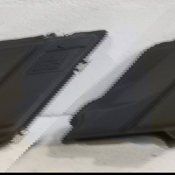 Tampa Caixa Fusiveis Citroen C3 2010 Com Detalhe
