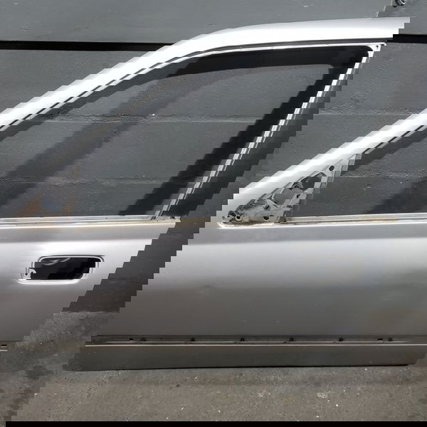 Porta Dianteira Esquerda Peugeot 406 2001