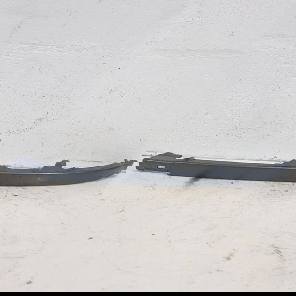 Friso Acabamento Direito Para Choque Dianteiro Peugeot 306