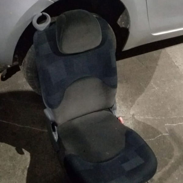 Banco Traseiro Direito Xsara Picasso 2005 Com Detalhe
