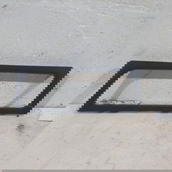 Moldura Acabamento Radio Citroen Xsara Vts 1999