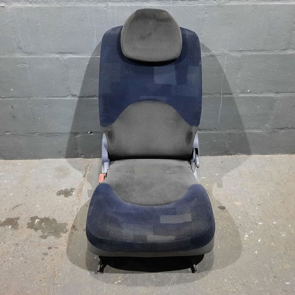 Banco Traseiro Esquerdo Citroen Xsara Picasso 2004 2005