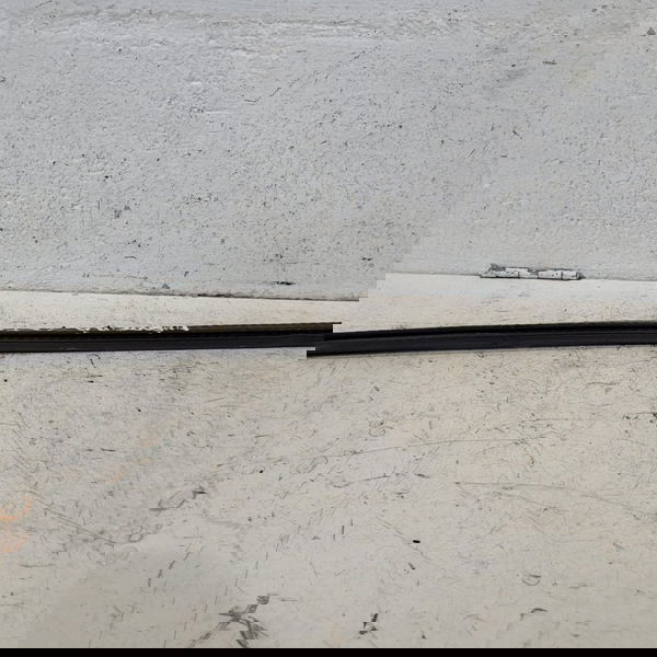 Borracha Pincadeira Traseira Esquerda Citroen C3 2009