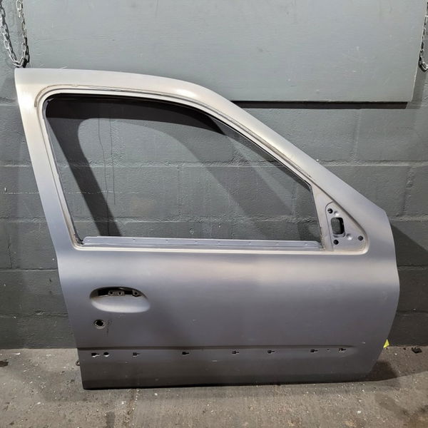 Porta Dianteira Direita Renault Clio