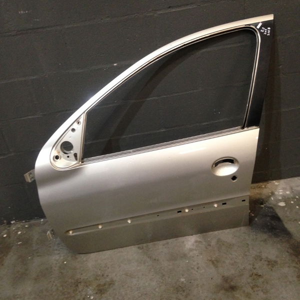 Porta Dianteira Esquerda Peugeot 207 2008