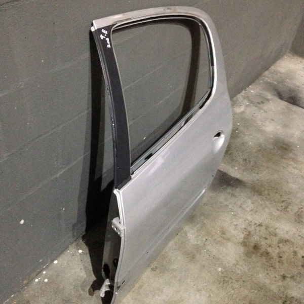 Porta Traseira Esquerda Peugeot 206 2002