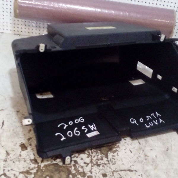 Caixa Do Porta Luvas Peugeot 206 Sw 2006
