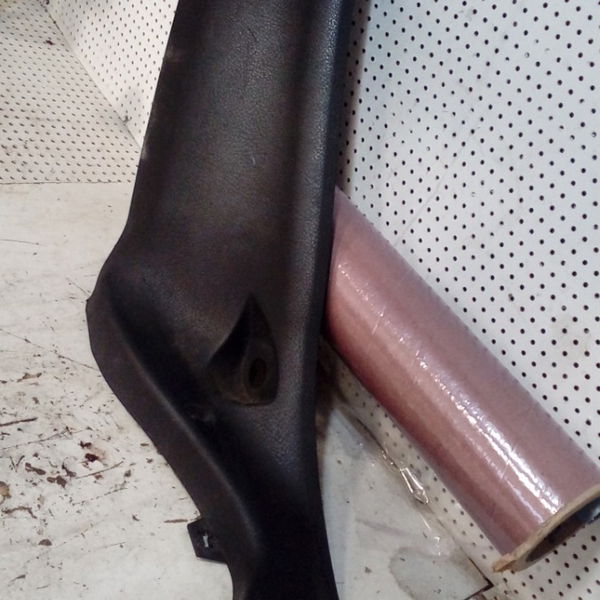 Moldura Coluna Lateral Esquerda Traseiro Peugeot 206 Sw
