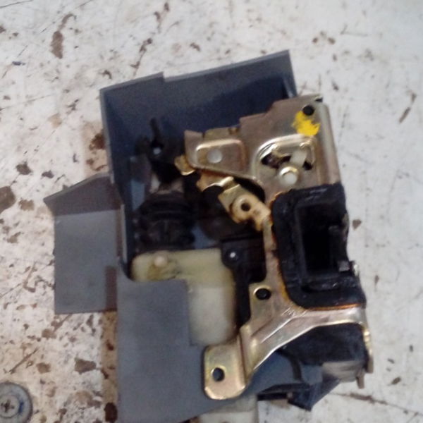 Fechadura Dianteira Direita Renault Scenic 2001